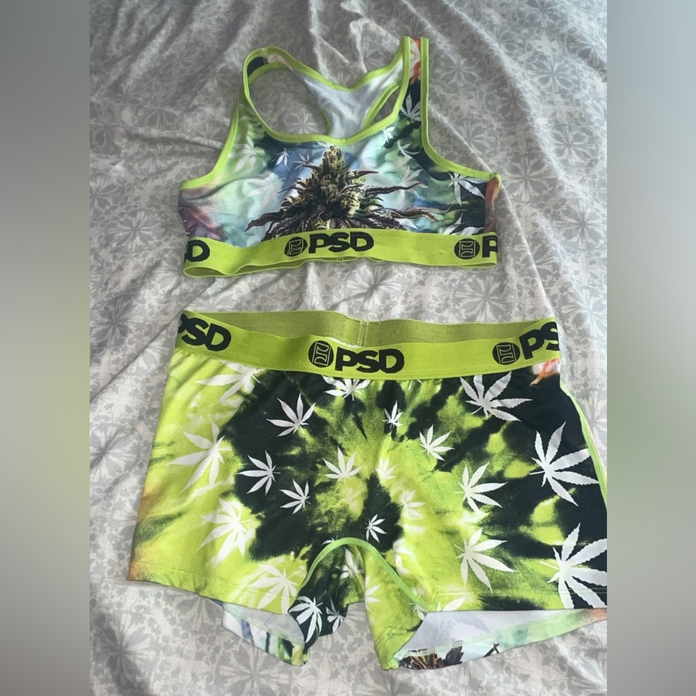 PSD 2 piece outfit ❤️